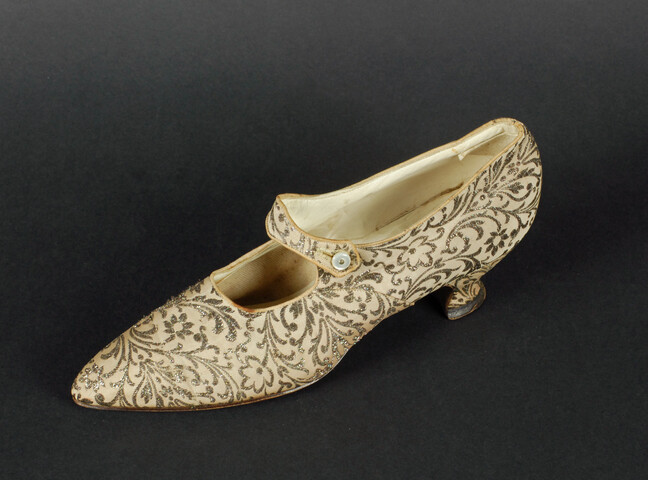 Shoe — circa 1914-1923