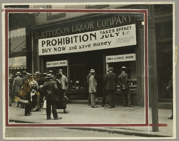 Jefferson Liquor Company storefront — 1919