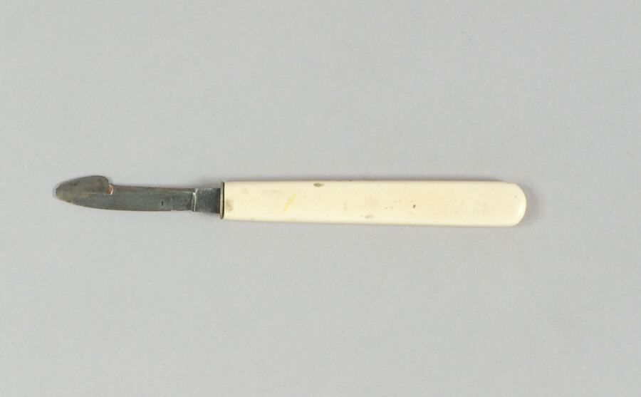 Medical scalpel with white ivory handle owned by General Richard N. Bowerman (1831-1920) during the Civil War. Bowerman served during the Civil War, first as a captain in the 11th New York Volunteer Infantry, then as colonel and commander of the 4th Maryland Volunteer Infantry. He was brevetted brigadier general, US Volunteers on April 1,…