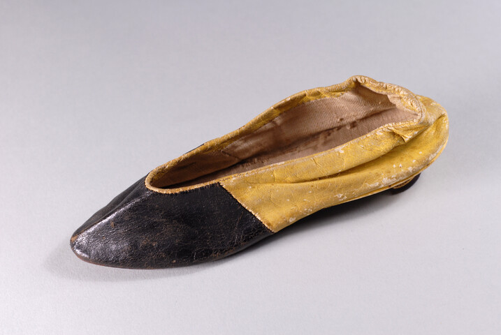 Shoe — circa 1790-1799