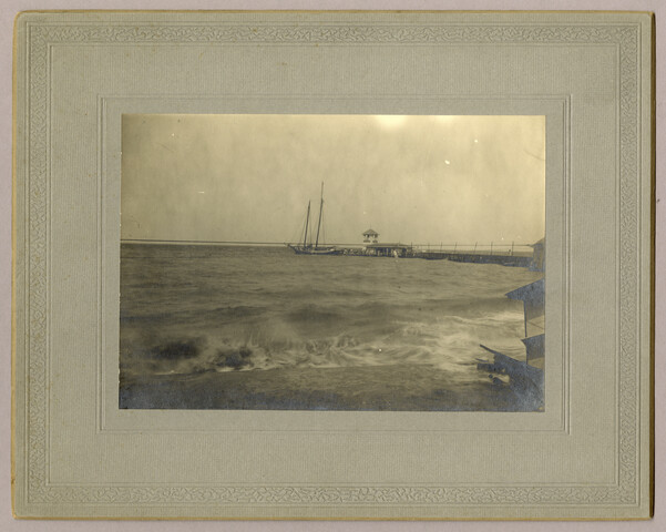 Boat at Tolchester pier — circa 1915