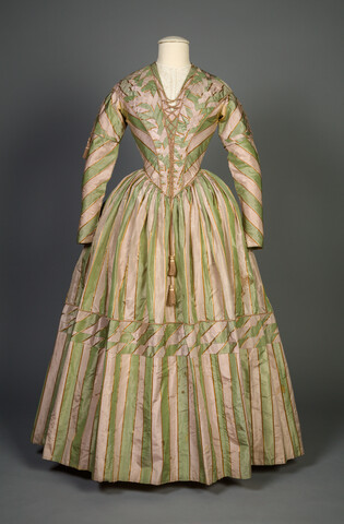 Dress — 1845-1850