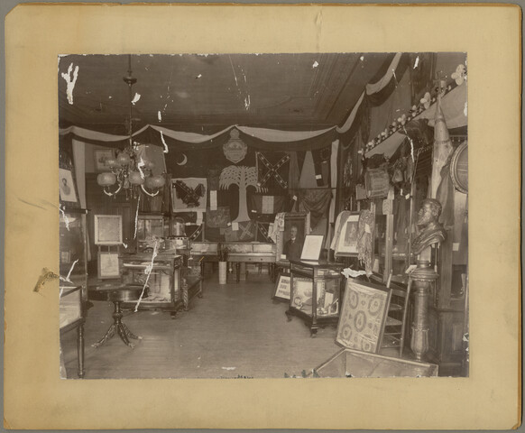 Relic room with memorabilia, ‘Confederate Bazaar’ — 1898