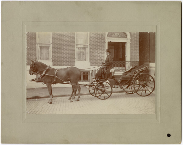Horse and carriage at 1010 Saint Paul Street — circa 1900