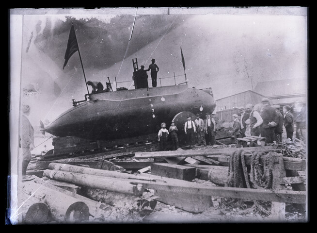Submarine “Argonaut” — circa 1897