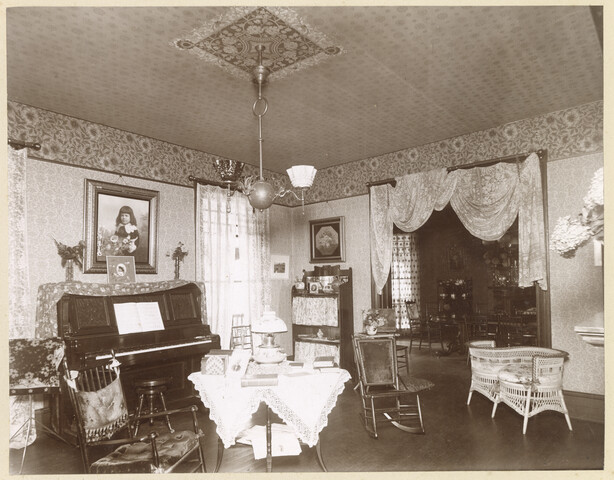 La Paix sitting room — circa 1910
