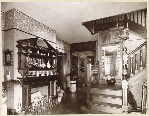 La Paix front hall — circa 1910