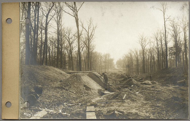 Looking south on Midwood Road from east side of road 50 feet south of Greenway — 1913-01-22