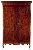 Tall wardrobe, double doors with glass doors inside. Scalloped skirt and cabriole legs. Interior lined with red fabric. Once belonged to King Jérôme-Napoléon Bonaparte (1784-1860), who later gave it to Elizabeth Patterson Bonaparte (1785-1879).
