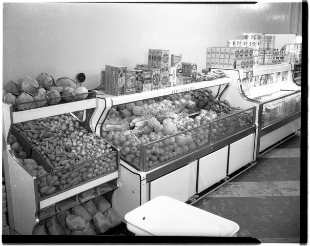 Produce section in a grocery store — 1948-09