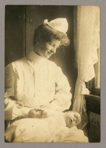 Portrait of F. Etchberger with Anna ‘Nan’ Bradford Hayden (Agle) — circa 1905