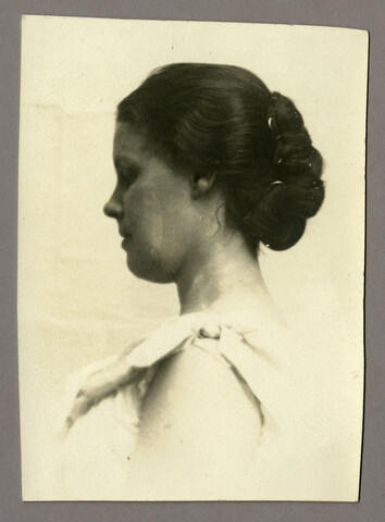 Portrait of Elizabeth Sellman in profile — undated
