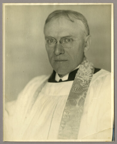 Portrait of Reverend Thomas Yardley in clerical robes — undated