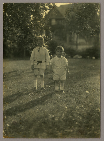 Portrait of Robert and Gellert Spencer Alleman as young boys — circa 1915