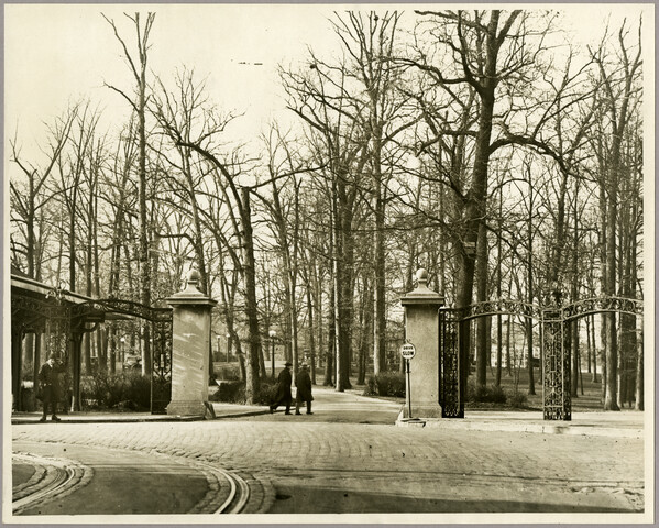 Druid Hill Park entrance — circa 1925
